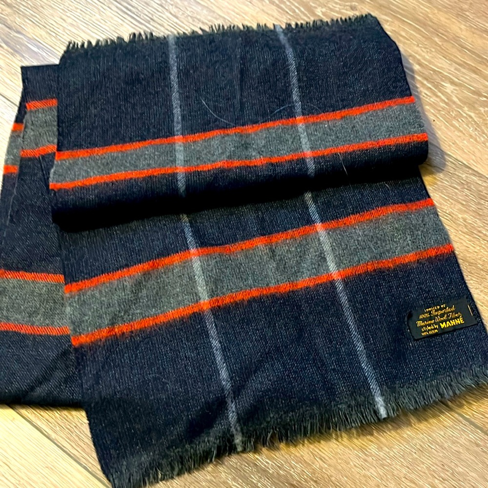 NWOT! Unisex Wool Navy Plaid Scarf by Manne